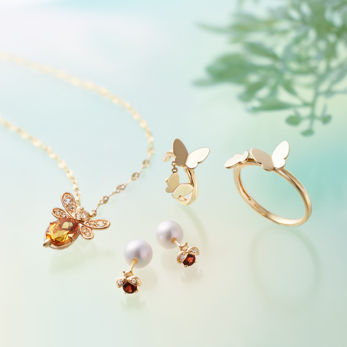 �J���[�X�g�[��