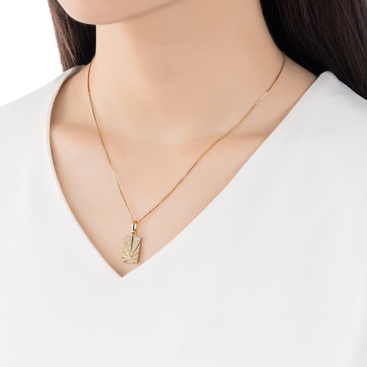 K18�C�G���[�S�[���h�_�C�������h�y���_���g