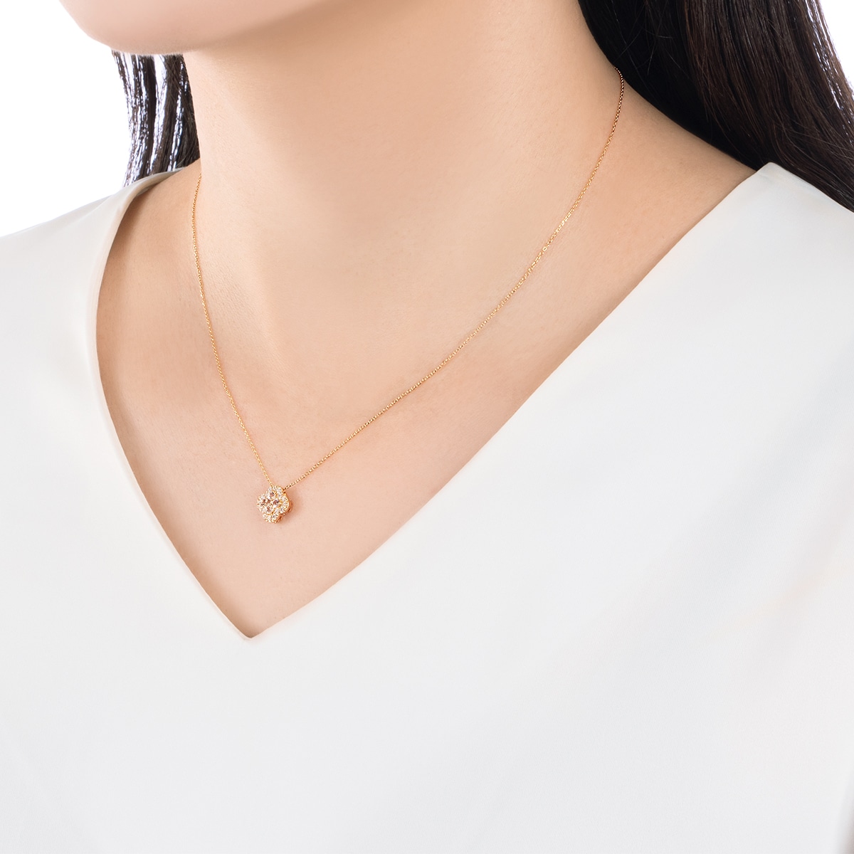 K18�C�G���[�S�[���h�����K�i�C�g�l�b�N���X