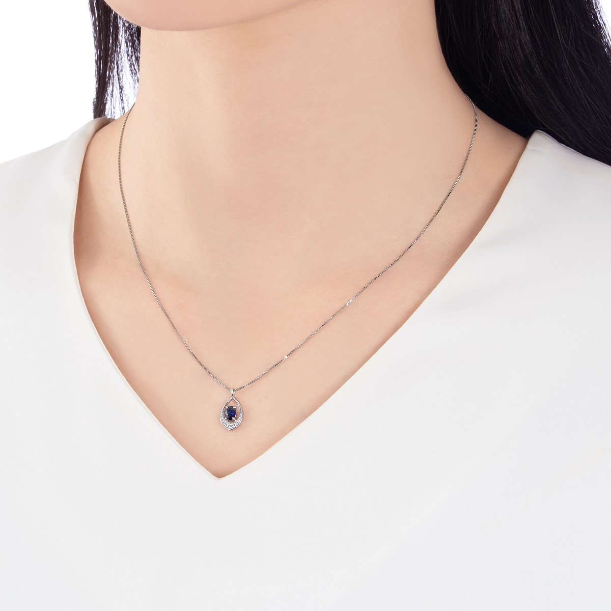 �v���`�i�T�t�@�C�A�l�b�N���X