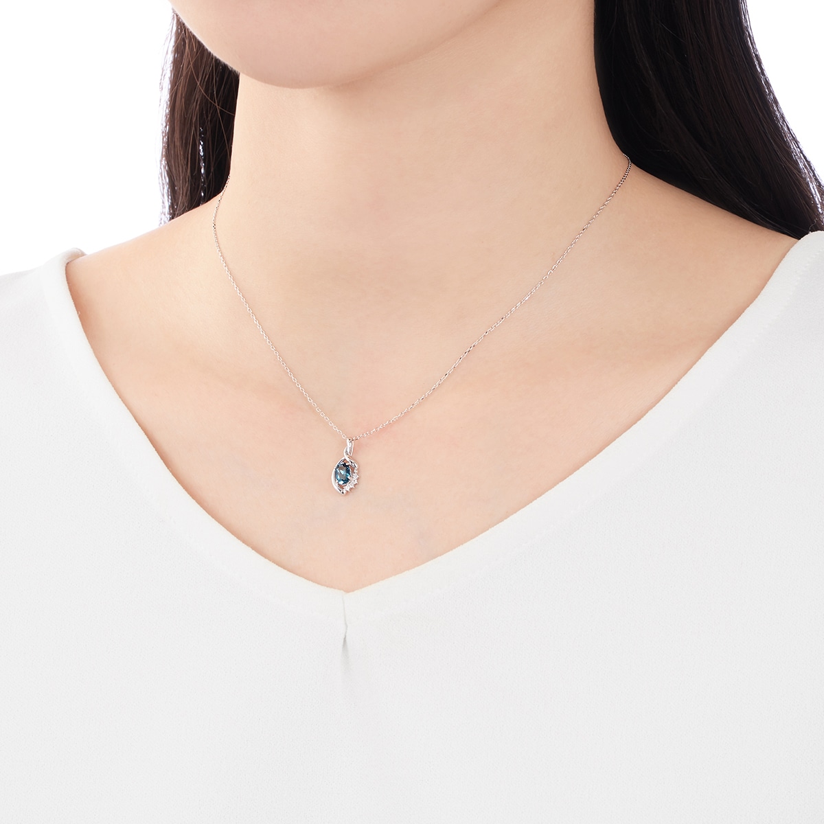 K10ホワイトゴールドロンドンブルートパーズネックレス 