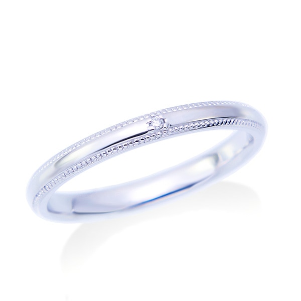 【結婚指輪】フランス語で「未来」【AVENIR】のなめらかな着け心地ちのプラチナマリッジリング