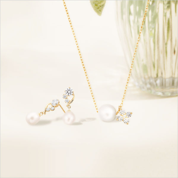 �Ό��t���u�F���E�^���v�ł���p�[��(�^��)�͗F�B�ւ̃v���[���g�ɂ҂�����E�p�[��(�^��)�C���[�J�t�A�p�[��(�^��)�����O�A�p�[��(�^��)�l�b�N���X�͑�l�̂������ɂ҂�����Ȑ▭�ȐF����������