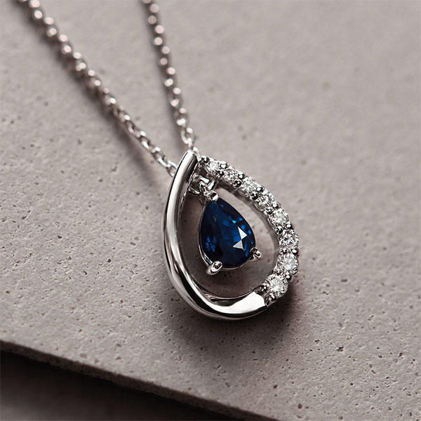 �y9���̒a���΁E�T�t�@�C�A�z�ڏ�̕��ɑ��h�Ɗ��ӂ����߂đ���T�t�@�C�A