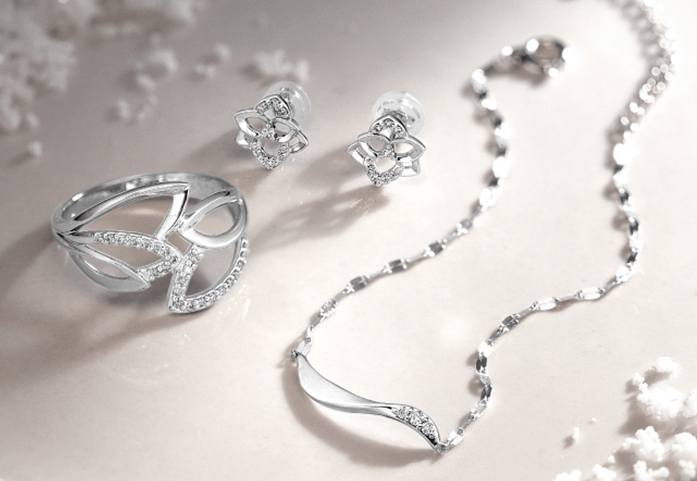 y2025N GLEE12fځz2025cc~Winter CollectionuShining Landscapevv`iƃ_Chݏo~̎R\OAsAXAuXbg