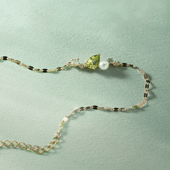 �v���[���g�E�����ւ̂��J���ɃI�X�X���I�y2025 �c�c�~ Wintercollection - Spring Fields - �z�V�F���̃t�����[����ۓI�ȃt�����[���`�[�t�̃u���X���b�g