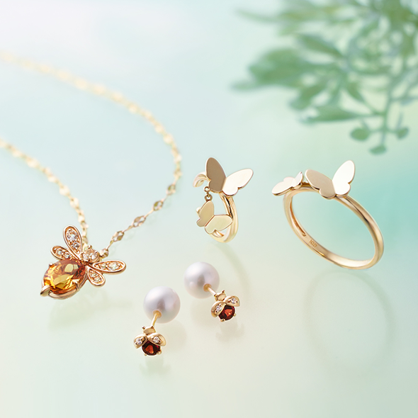 �v���[���g�E�����ւ̂��J���ɃI�X�X���I�y2025 �c�c�~ Wintercollection - Spring Fields - �z�t�����������郂�`�[�t�̃W���G���[