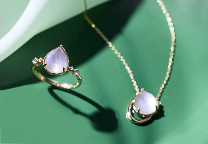 �y2026�N �G��sweet4�����f�ځz2026�c�c�~Spring Collection�uSpring Fields�v�y2026�N �G��sweet4�����f�ځz���[�Y�N�H�[�c�~�V�F���̓��ʂȒW���s���N���t�炵���j���A���X�������o���A�؂₩�ȃA�N�Z���g��