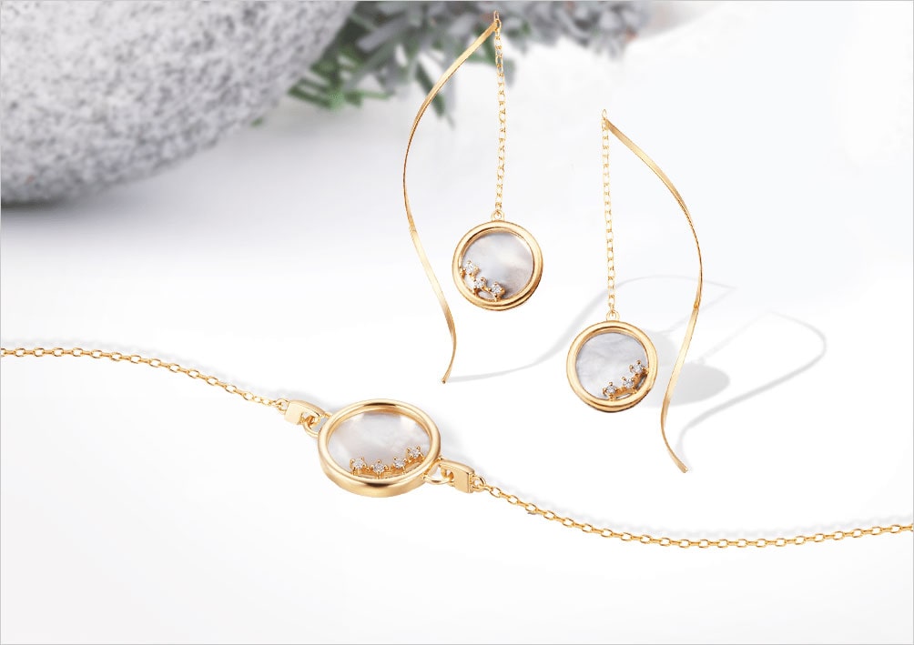 �y�c�c�~ 2024 Winter Collection LINK to Future�z�_�C�������h�����[�X�̂悤�ɂ���������@�ׂȃf�U�C���ƃV�F�����L�̔�������߂������͂�K10�C�G���[�S�[���h�V�F���s�A�X�ƃu���X���b�g