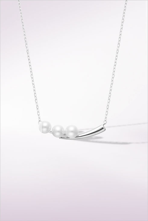 �y�c�c�~ 2025 Spring Collection -GRACE PEARL-�z�ɂ₩�ȃJ�[�u���C�����A�f�R���e������������Ă����p�[���ƃ��^���̈قȂ�⊴�����E�ɔz����K10�z���C�g�S�[���h�W���p�[���l�b�N���X