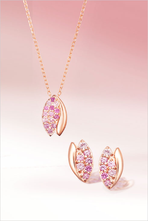 �y�c�c�~ 2025 Spring Collection Floral Bliss�z�Z�W�̈قȂ�s���N�T�t�@�C�A�Ő��ݏo���������v�킹��s���N�p���F